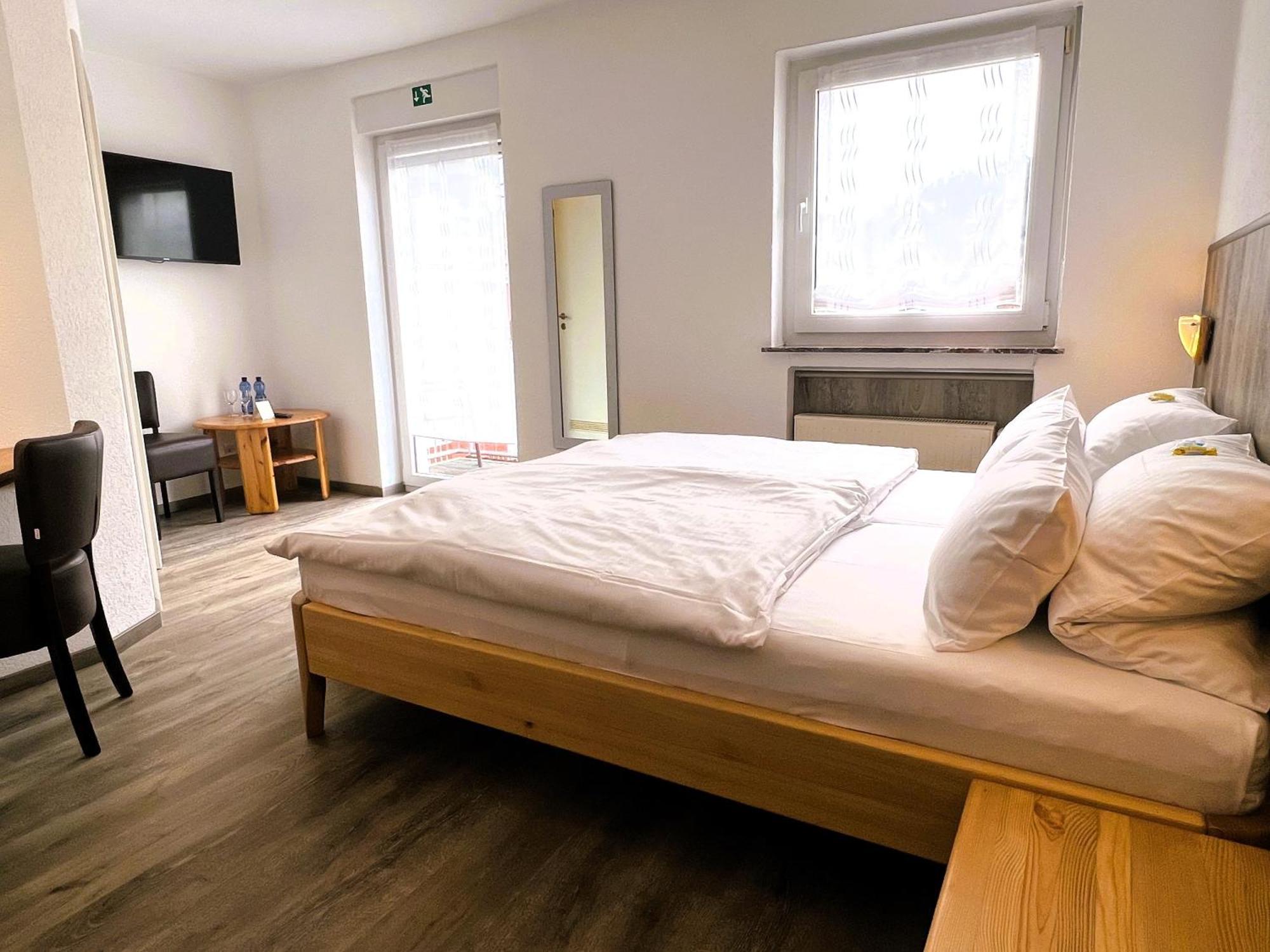 Hotel Orthwein -Kostenfreie Parkplaetze- كُلب المظهر الخارجي الصورة